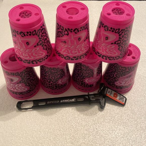 Speed Stacks Set of 11 Competition 4" Pink Zippy Leopard Cups - Picture 1 of 9